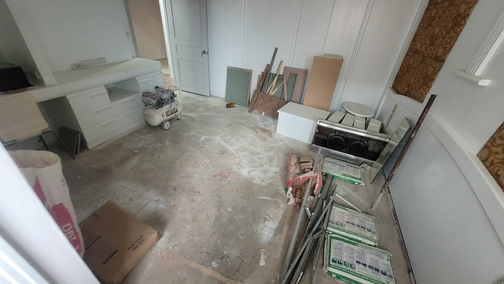 12945 – 523_facility.jpg