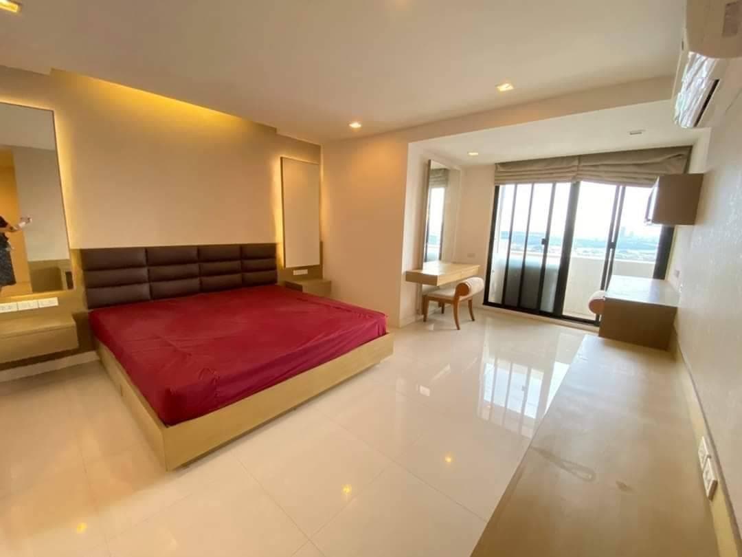 12955 – 257_bedroom.jpg