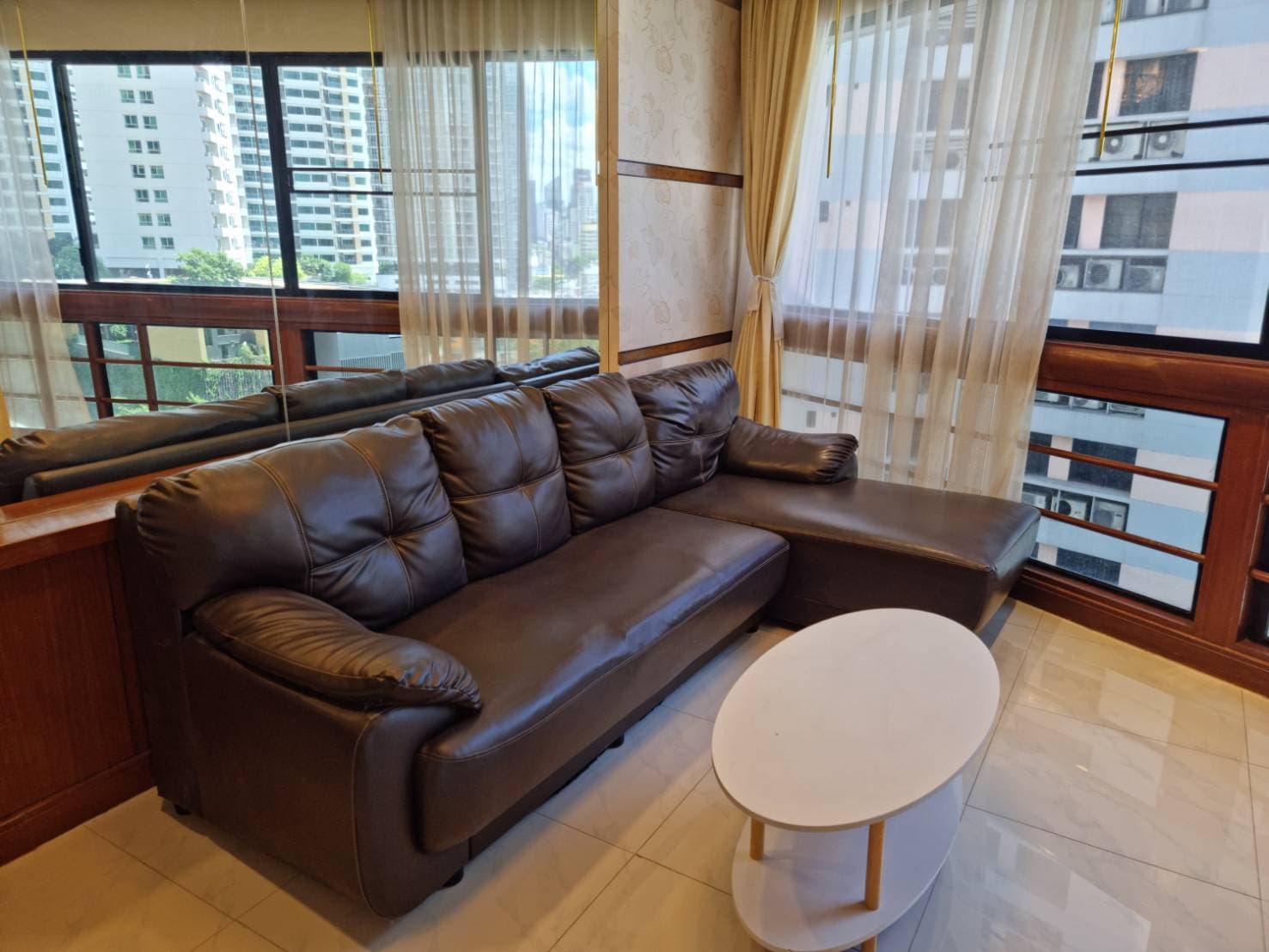 12966 – 140_living_room.jpg