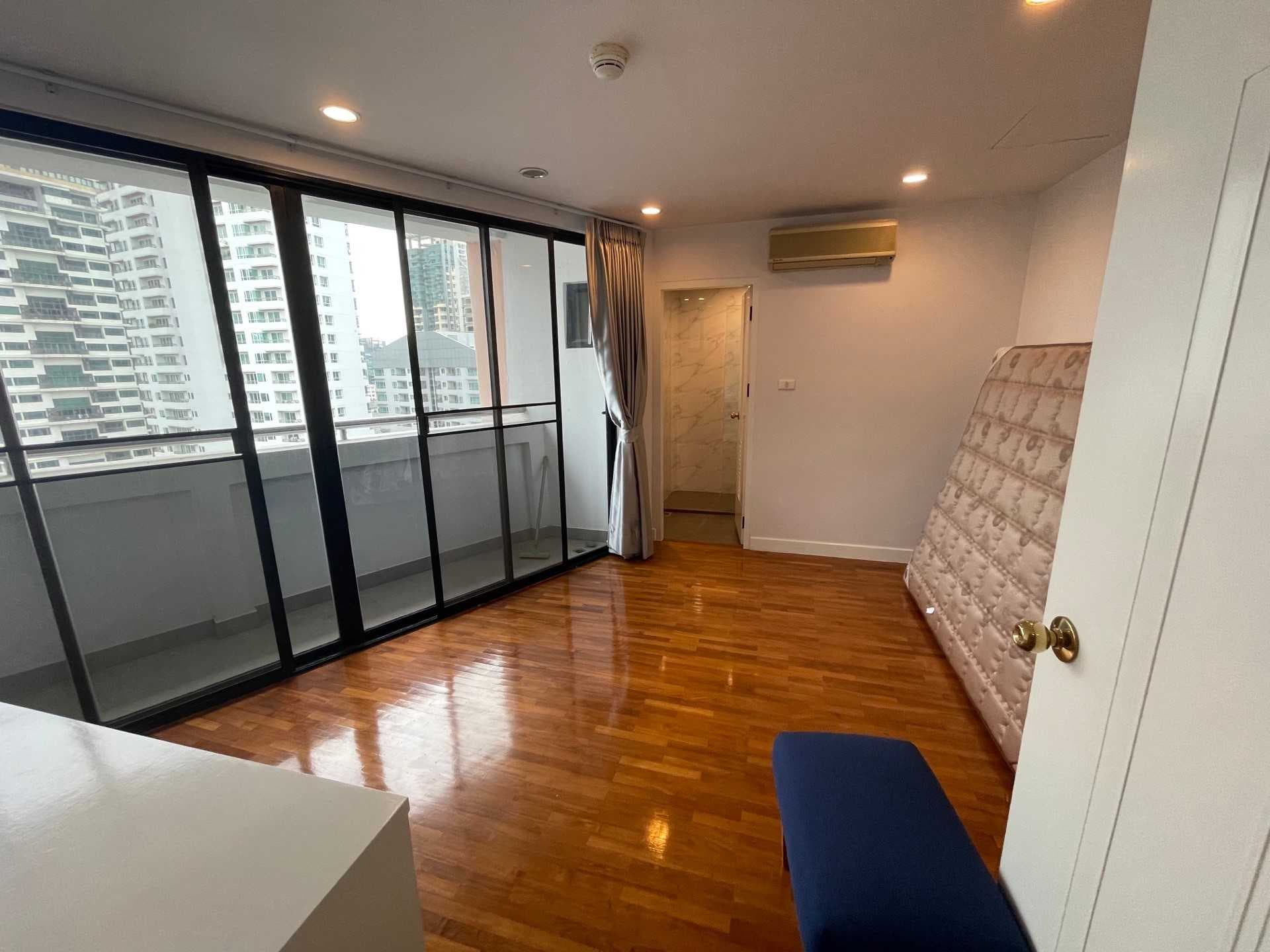12995 – Noon002.jpg
