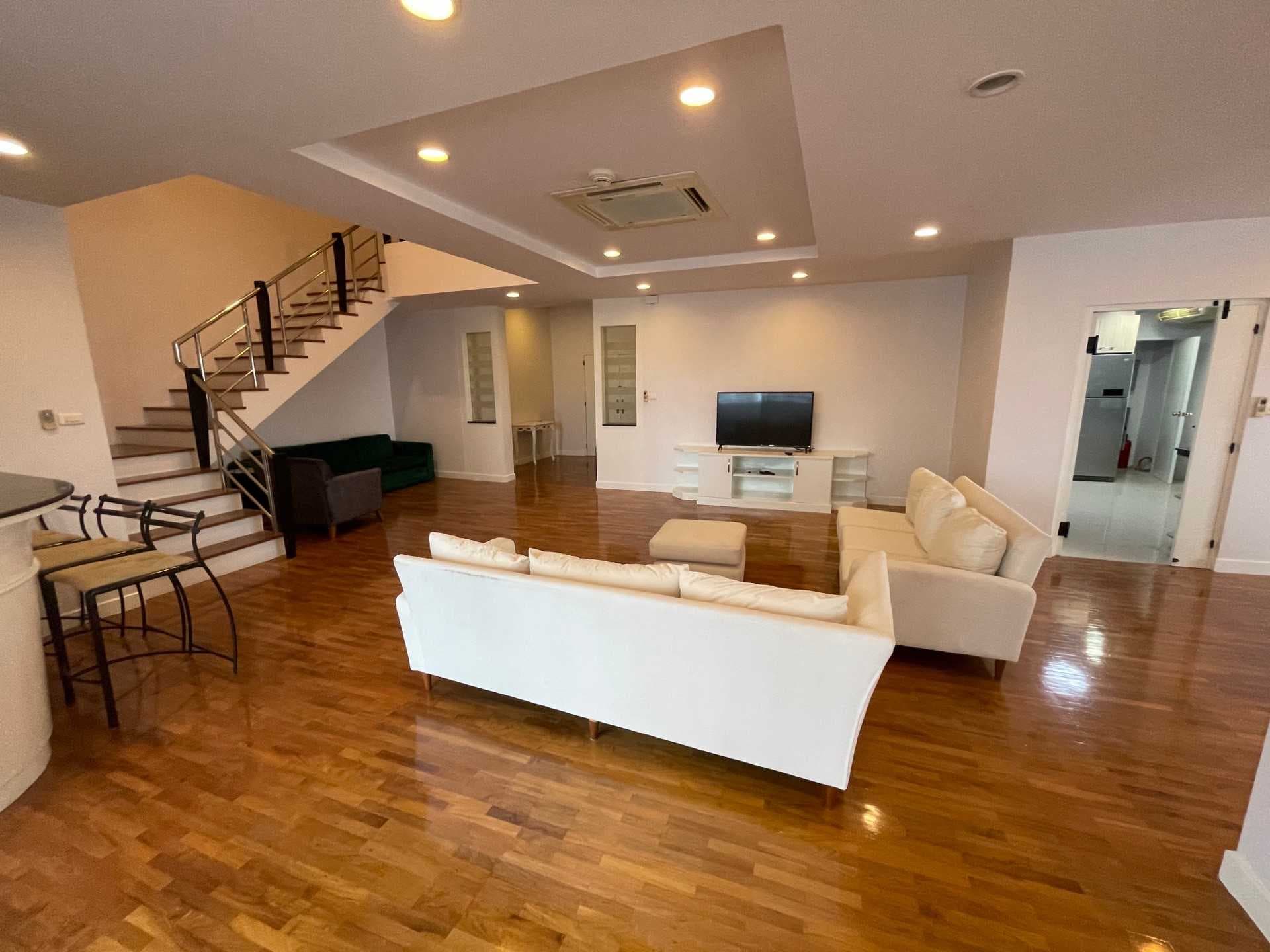 12995 – Noon003.jpg